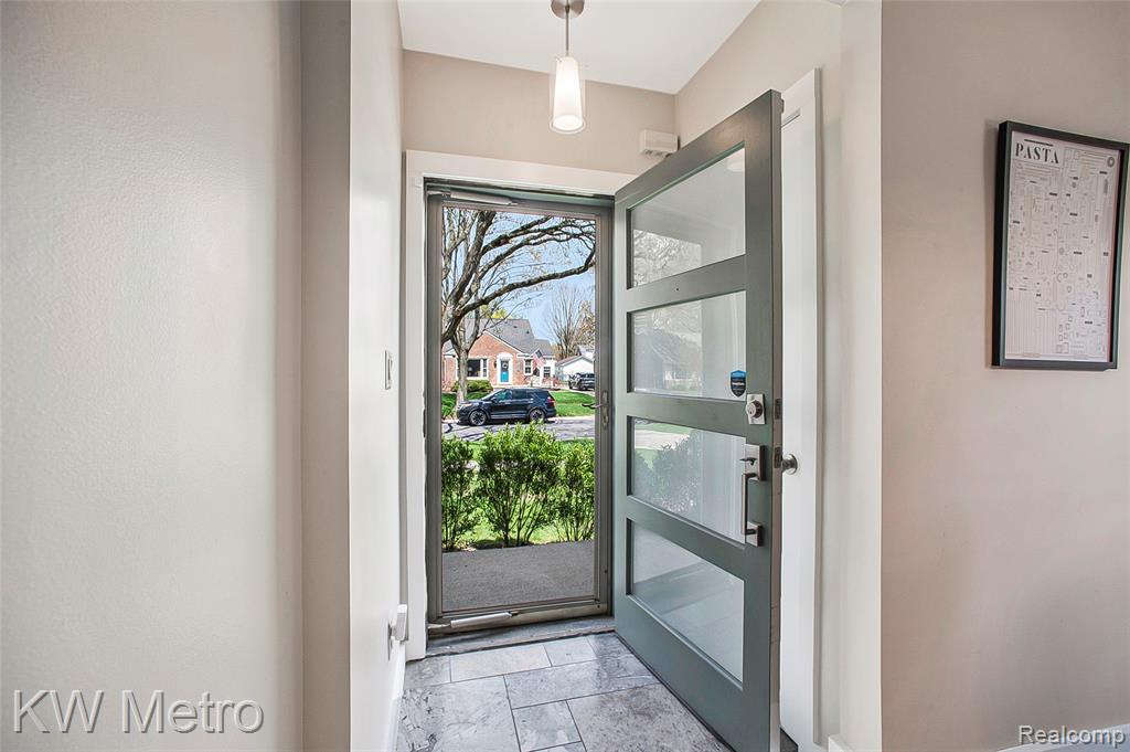 12721 Lincoln Drive, Huntington Woods, MI — Photo 3