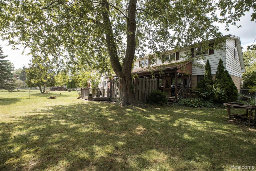 29823 Kingsbridge Drive, Gibraltar, MI — Photo 8