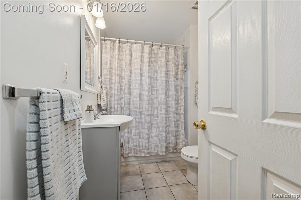 537 Andresen Court, Hazel Park, MI 48030 — Photo 21