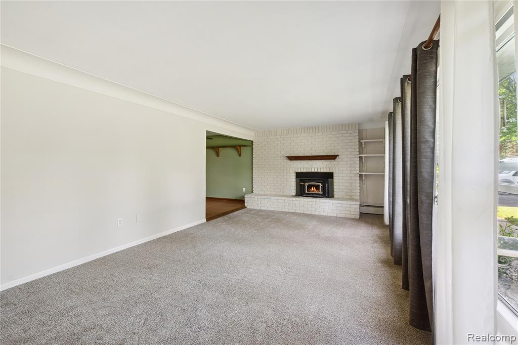 4403 Killarney Park Drive, Burton, MI 48529 — Photo 6