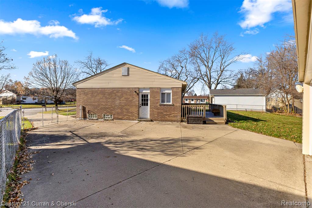 9939 Jackson Lane, Van Buren, MI 48111 — Photo 33