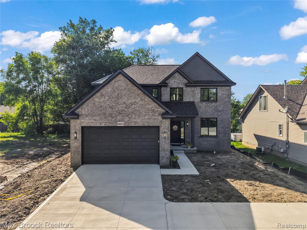 34575 Jefferson Avenue, Harrison Township, MI