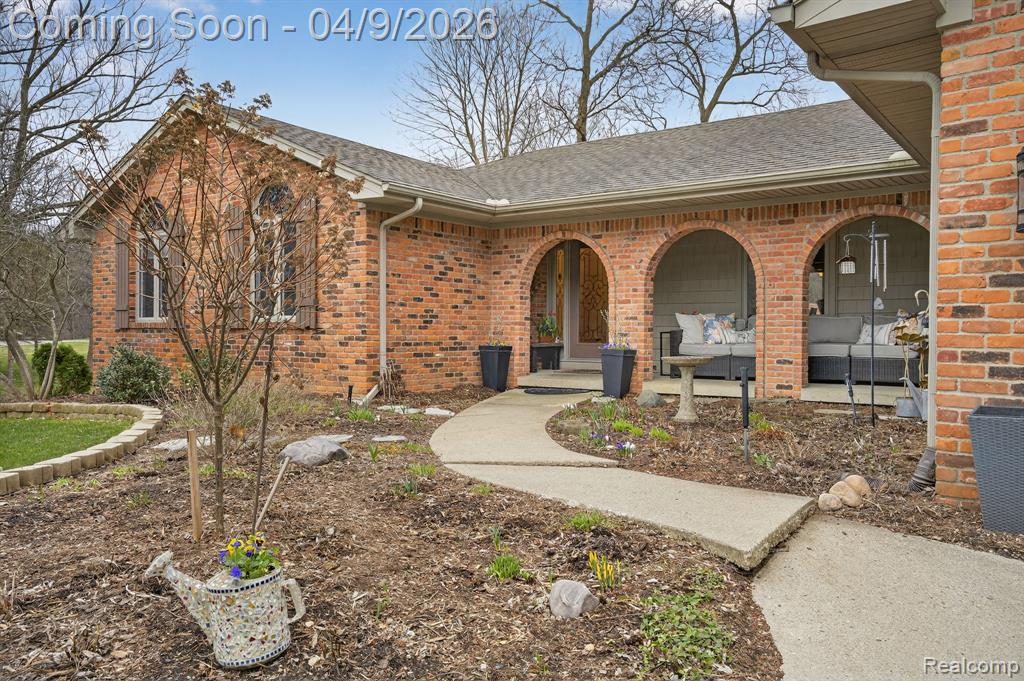 341 Ridgewood Road, Rochester, MI 48306 — Photo 7
