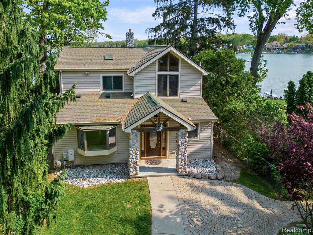 7028 Terrell Street, Waterford, MI — Photo 2