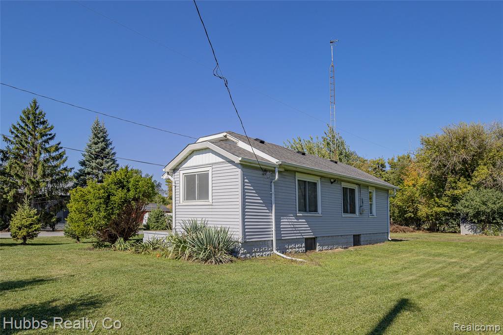 5305 Lapeer Road, Burton, MI 48509 — Photo 3