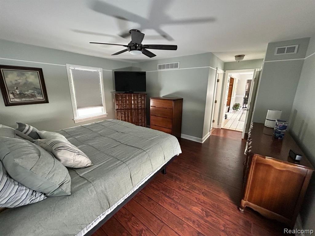 7255 SAINT CLAIR Avenue, MI — Photo 8