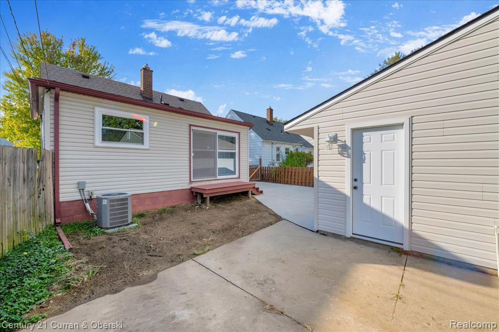 4191 Grindley Park Street, Dearborn Heights, MI 48125 — Photo 27