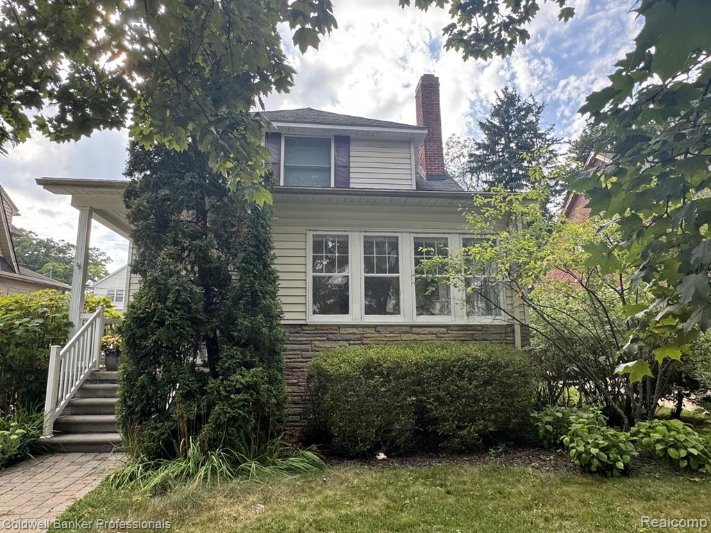907 Lockwood Road, Royal Oak, MI 48067