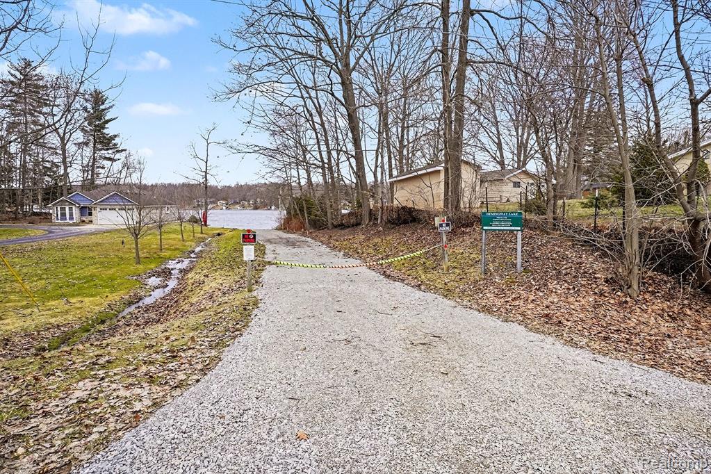 4537 Lakewood Drive, Otter Lake, MI 48464 — Photo 8