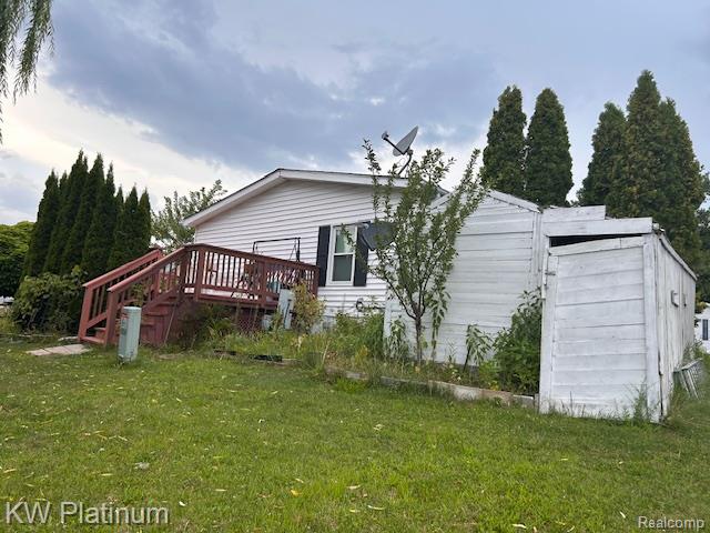 48606 Lakeview Circle, Shelby Twp, MI 48317 — Photo 43