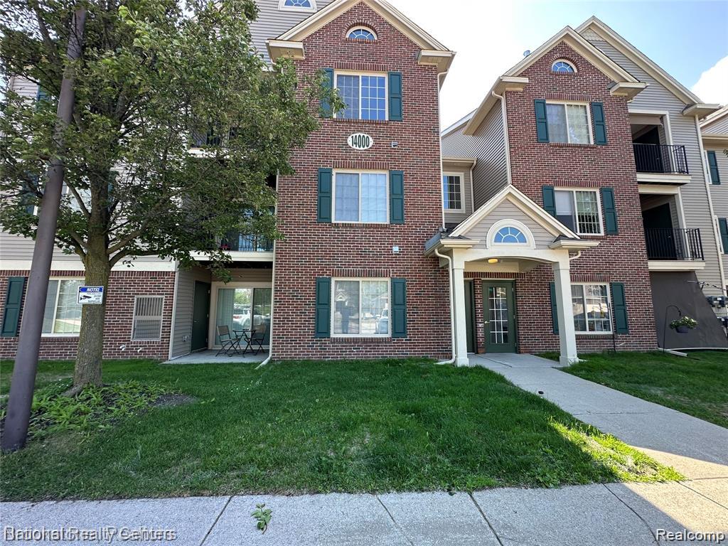 14301 Pinehurst Lane, Grand Blanc, MI 48439 — front exterior
