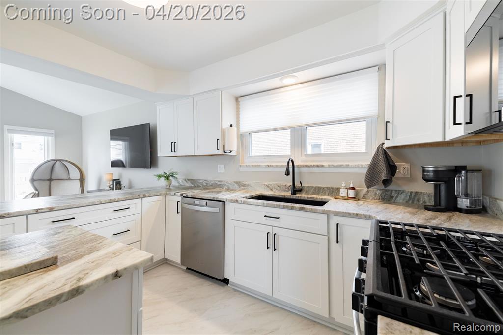 20188 Wellesley Street, Riverview, MI 48193 — Photo 15