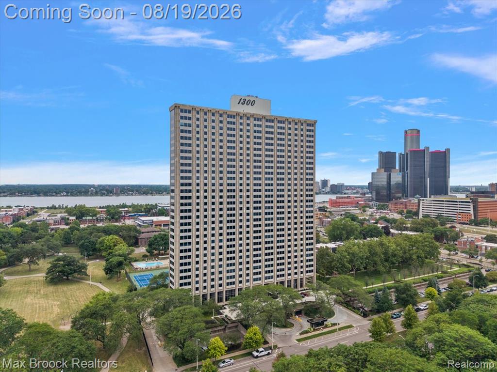 1300 E Lafayette Street, 1509, Detroit, MI 48207