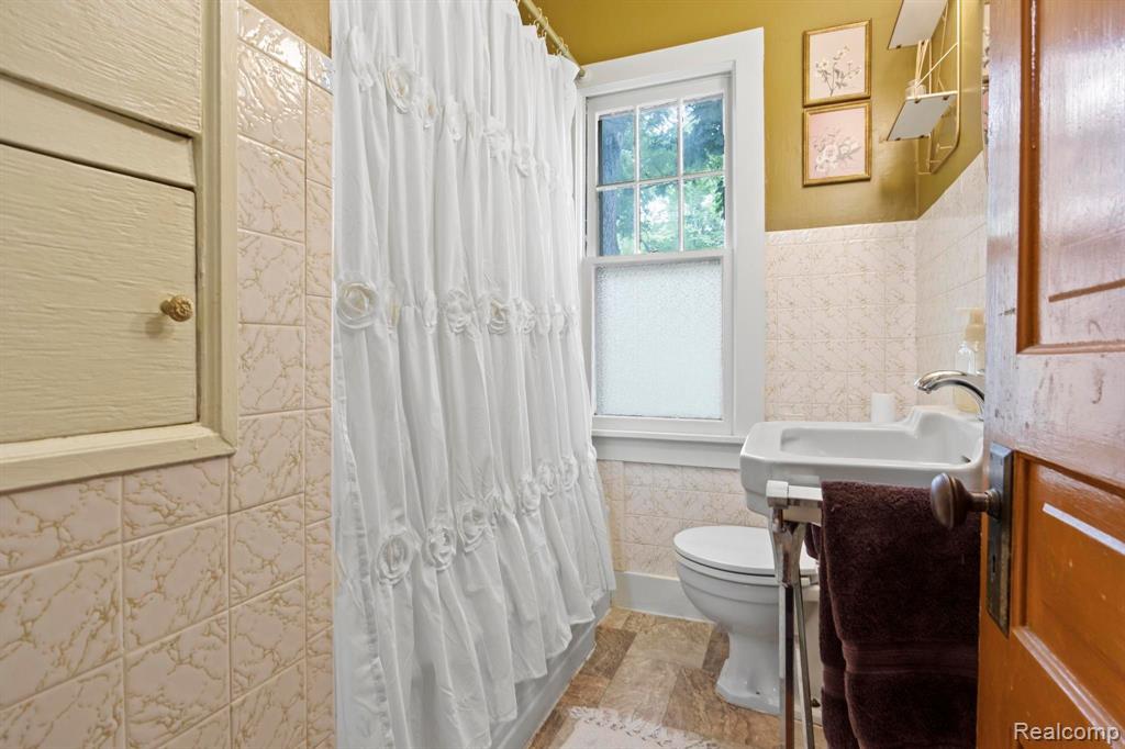 624 N PROSPECT Road, Ypsilanti, MI 48198 — Photo 17