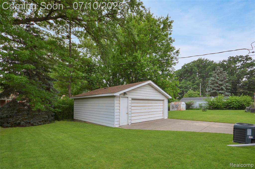 29067 Milton Avenue, Madison Heights, MI 48071 — Photo 29