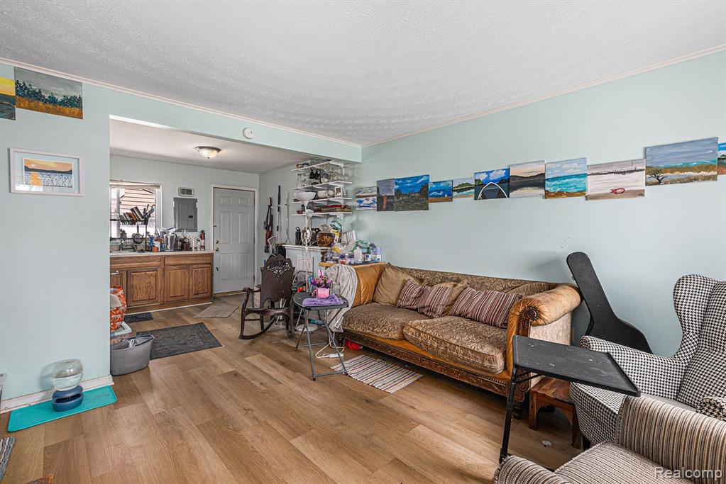 1243 S Lexington Parkway, Ypsilanti, MI 48198 — Photo 3