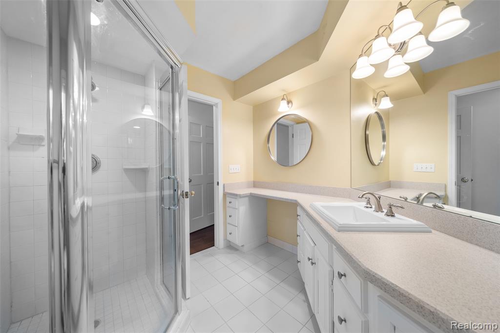 560 Billingsgate Court, Bloomfield Hills, MI 48301 — Photo 18