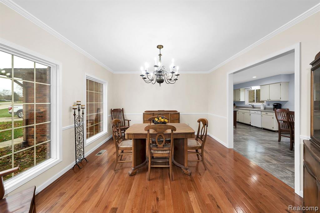 982 LANGLEY Road, Rochester Hills, MI 48309 — Photo 8