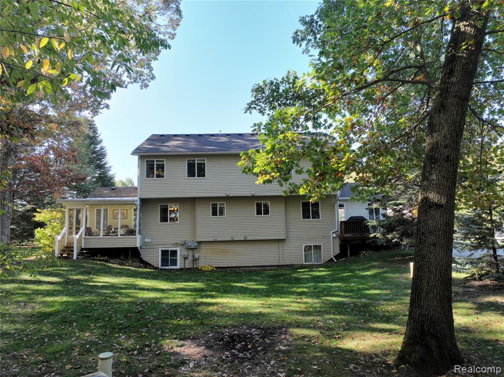 8883 Redstone Drive, 2, Pinckney, MI 48169 — Photo 31