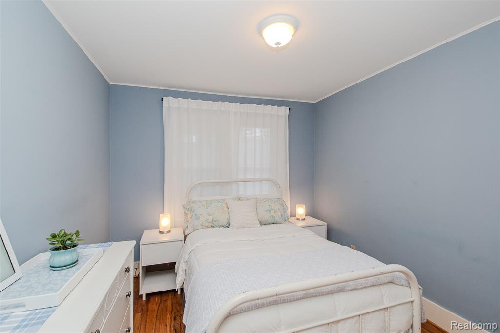 927 N Maple Avenue, Royal Oak, MI 48067 — Photo 25