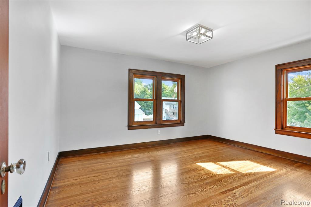 252 E ANN ARBOR Trail, Plymouth, MI 48170 — Photo 23