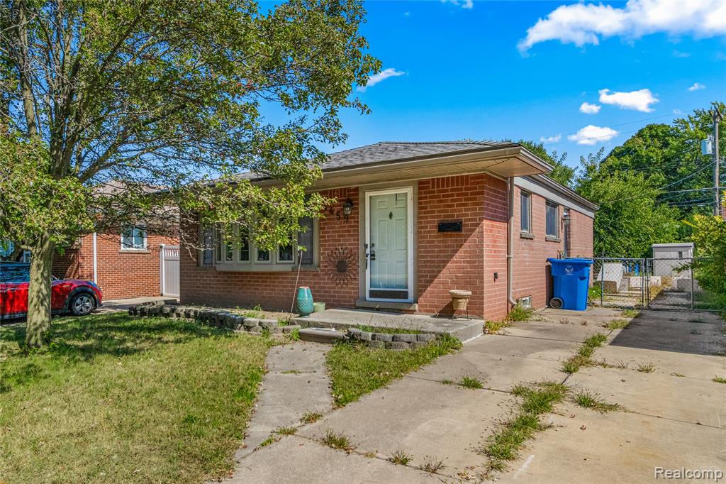 4459 McKinley Street, Dearborn Heights, MI 48125 — front exterior