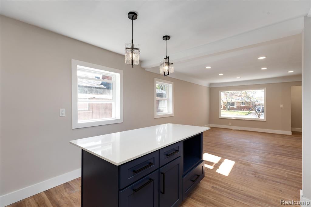 8134 LOCHDALE Street, Dearborn Heights, MI 48127 — Photo 11