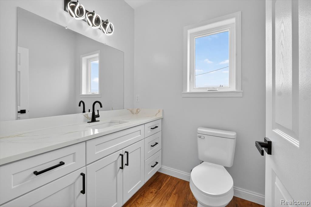 37235 Jefferson Avenue, Harrison Township, MI — Photo 17
