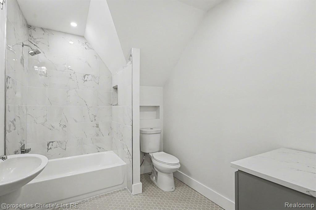 1463 Baldwin Street, Detroit, MI 48214 — Photo 11