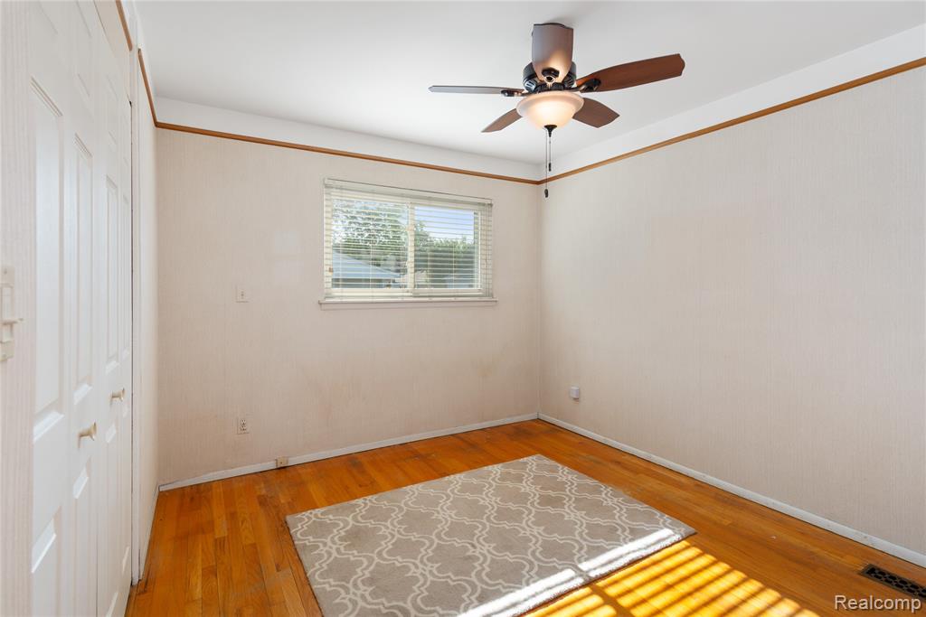 5836 Norborne Avenue, Dearborn Heights, MI 48127 — Photo 10