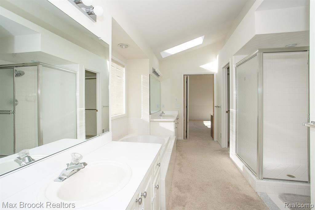 6817 Woodcrest Drive, Troy, MI 48098 — Photo 38
