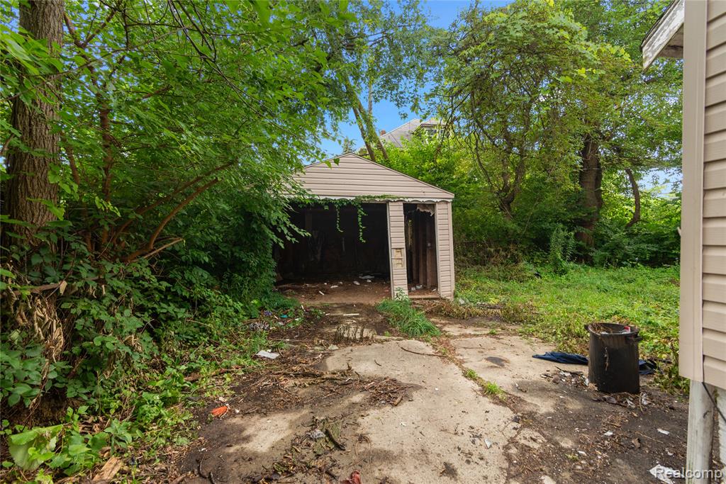 195 W Greendale, Highland Park, MI 48203 — Photo 15