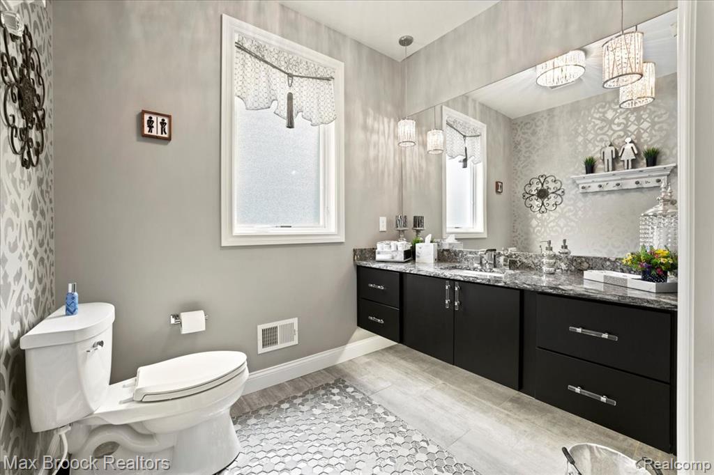 8184 Woodland Shore Drive, Brighton, MI 48114 — Photo 18