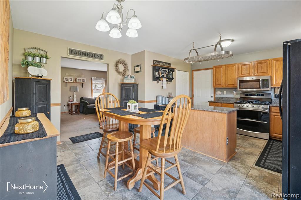 7010 Oakville Waltz Road, Sumpter, MI 48117 — Photo 14