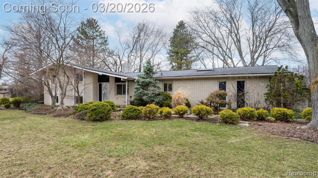 5832 Shaun Road, West Bloomfield, MI — Photo 42