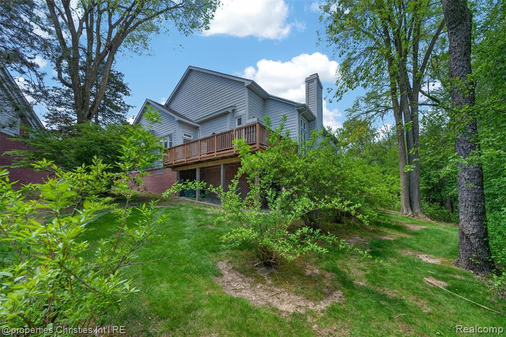 6390 Country Shire Lane, West Bloomfield, MI 48323 — Photo 44