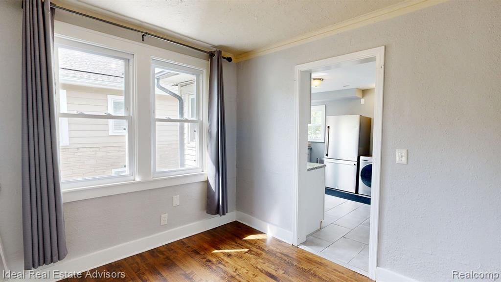535 E Saratoga Street, Fenton, MI 48220 — Photo 11