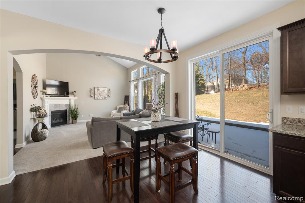 529 Napa Valley Drive, Milford, MI 48381 — Photo 10