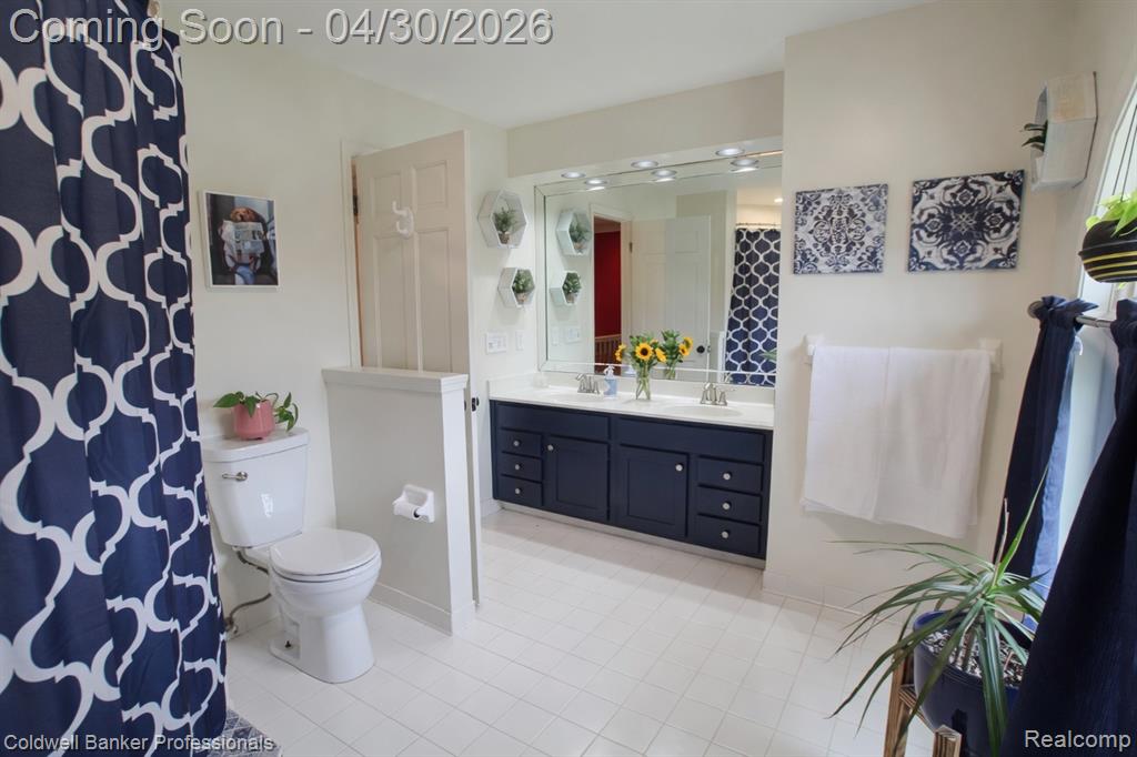1345 Kings Pointe Road, Grand Blanc, MI 48439 — Photo 59
