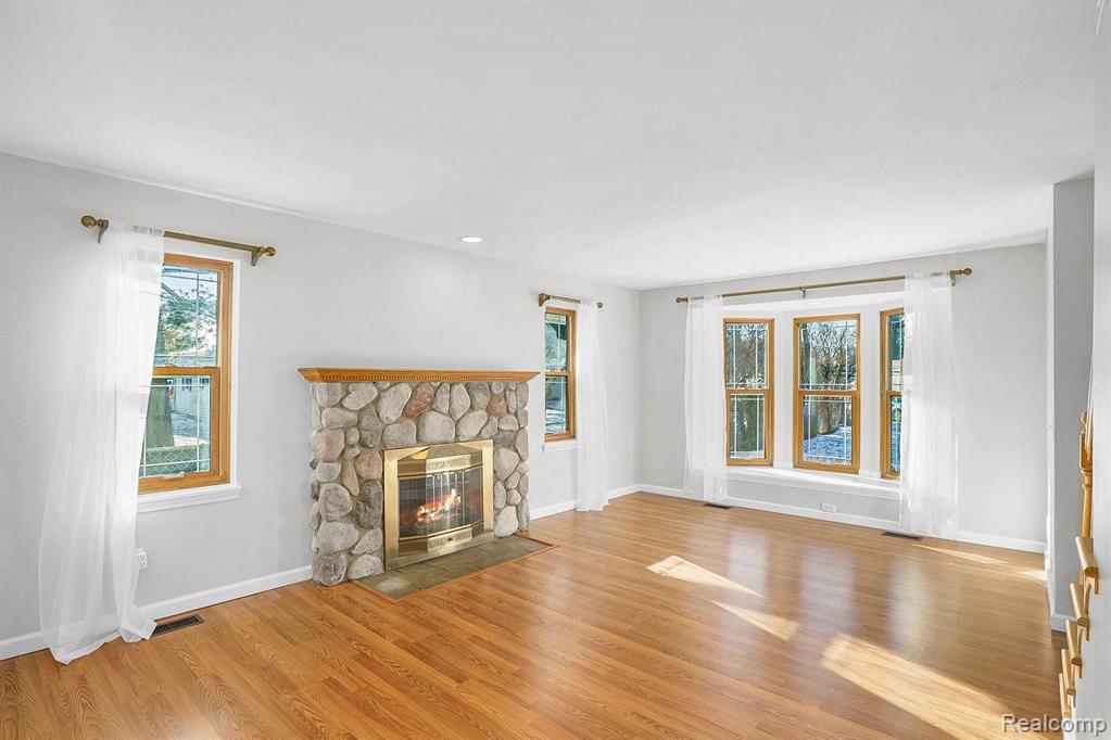 5810 ROCKCROFT Boulevard, Clarkston, MI — Photo 5