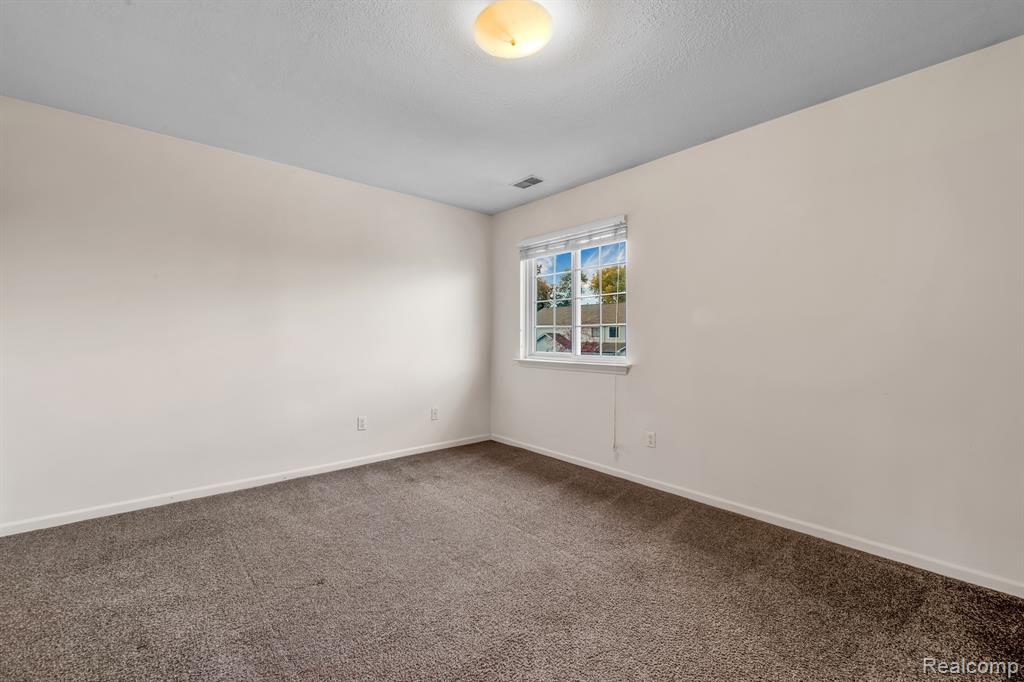 23437 READING, Trenton, MI 48183 — Photo 15