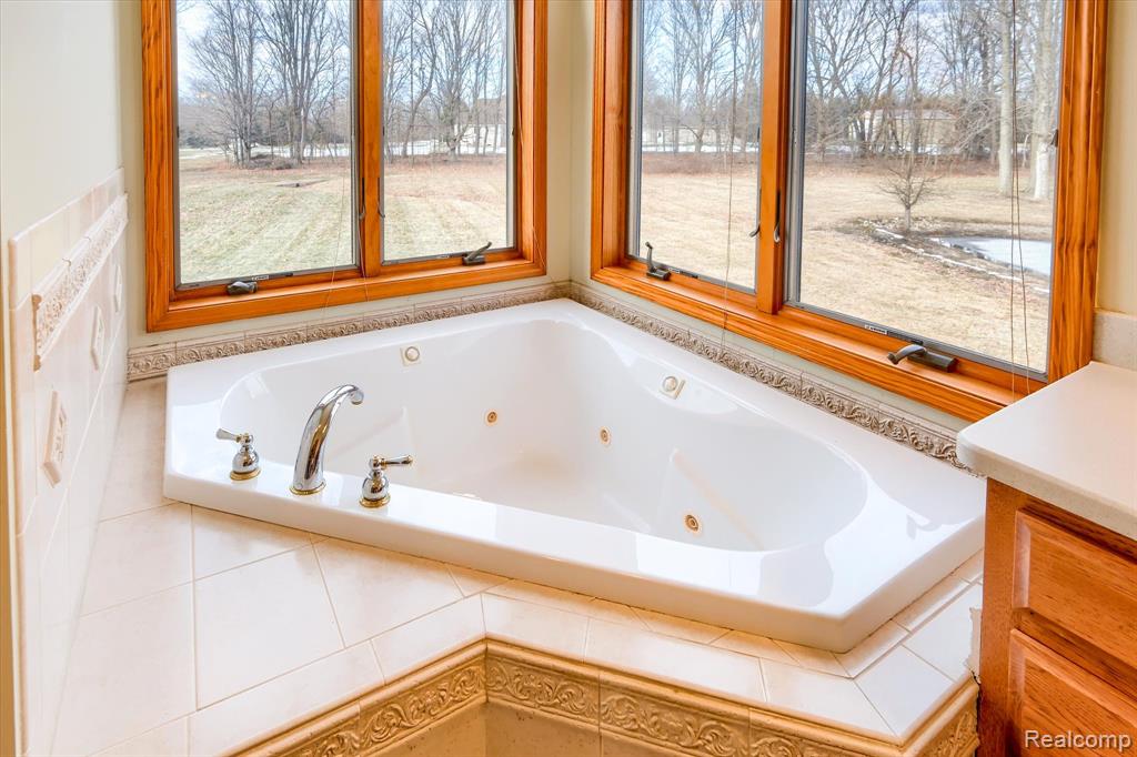 845 Oak Tree Lane, Lapeer, MI 48446 — Photo 27