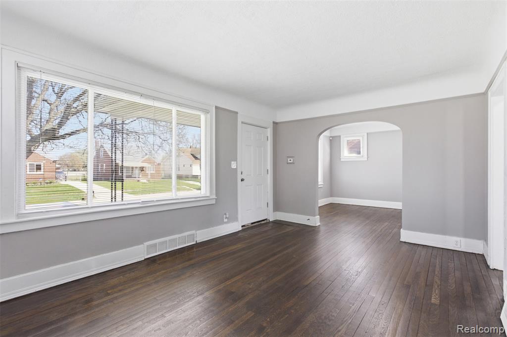 15881 Winthrop Street - Photo 3