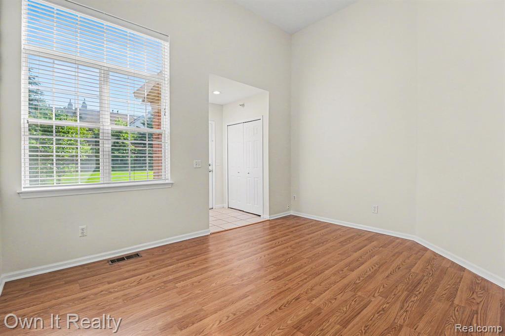 1725 Campau Farms Circle, Detroit, MI 48207 — Photo 4