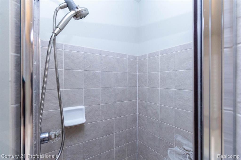 757 Sandalwood Drive, Troy, MI 48085 — Photo 20