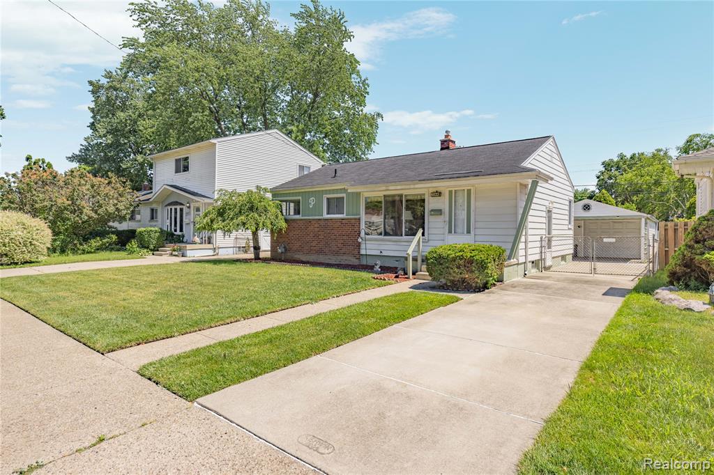 33441 Leona Street, Garden City, MI — Photo 3