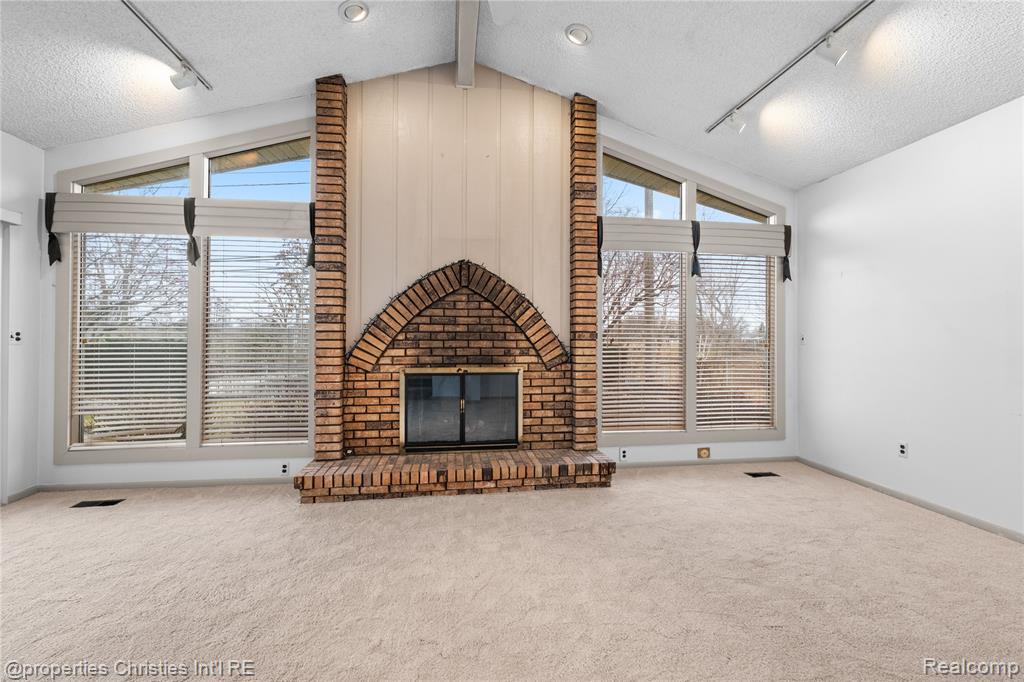 7479 Carrousel Boulevard, Westland, MI — Photo 28