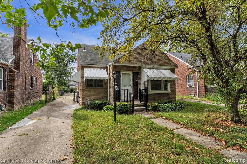 18681 Blackmoor Street, Detroit, MI 48234