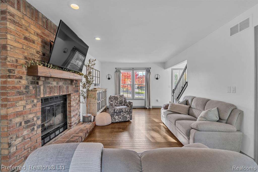 1211 CODY Circle, Saline, MI 48176 — Photo 17