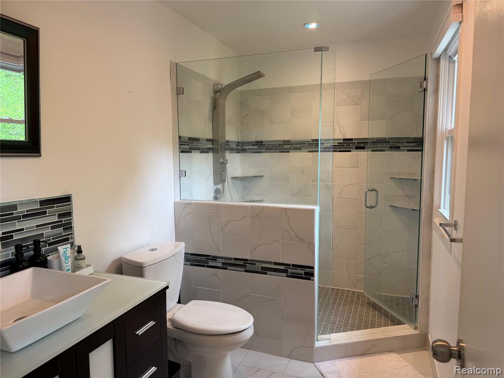 5589 Loveland Street, West Bloomfield, MI — Photo 22
